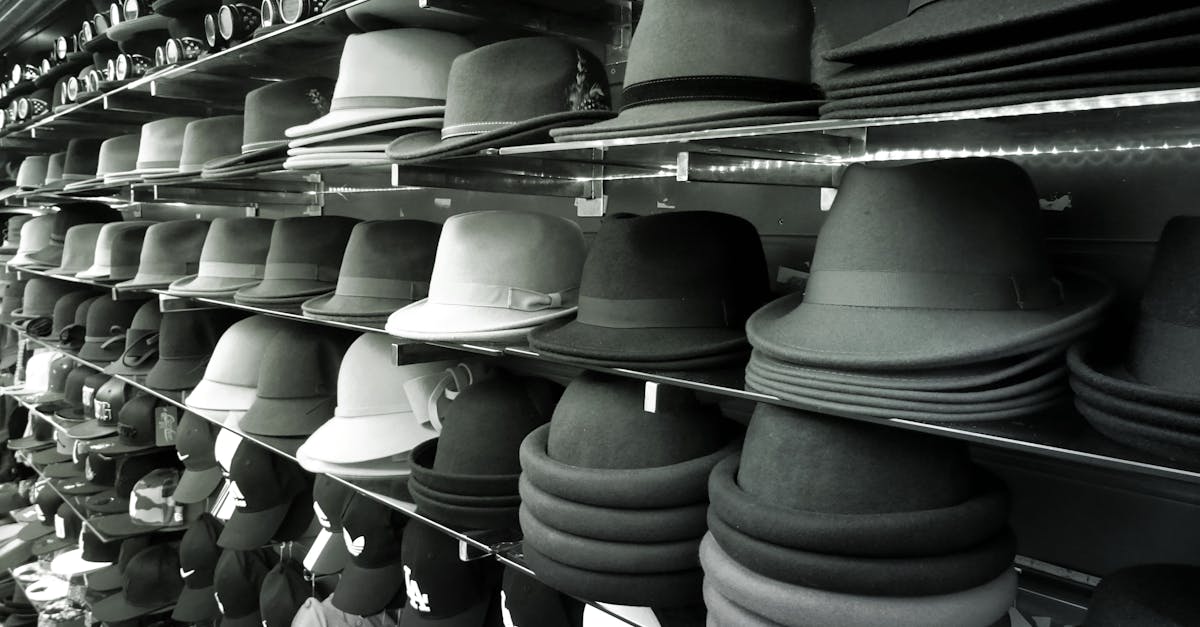 découvrez notre collection de chapeaux tendance pour tous les styles et occasions. que vous cherchiez un chapeau élégant pour une soirée, un accessoire décontracté pour vos sorties en plein air ou un couvre-chef original, vous trouverez le modèle parfait pour exprimer votre personnalité.