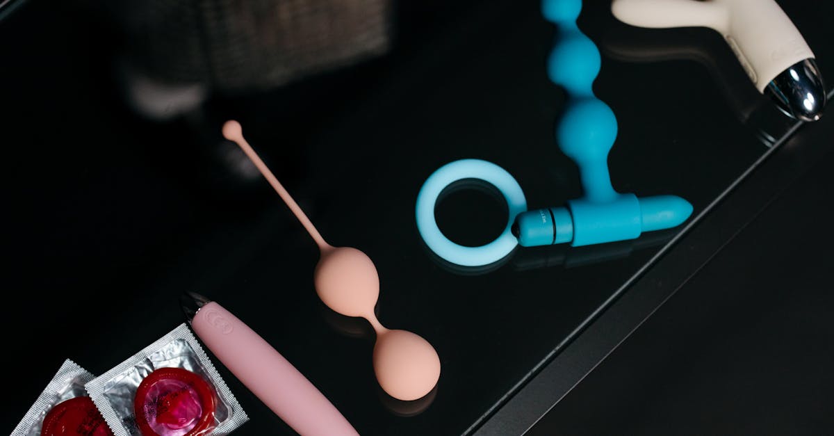 découvrez notre sélection variée de sex toys pour pimenter vos moments intimes. que vous soyez en couple ou seul, explorez des produits de qualité pour tous les désirs et toutes les préférences. éveillez vos sens et vivez des expériences inoubliables.