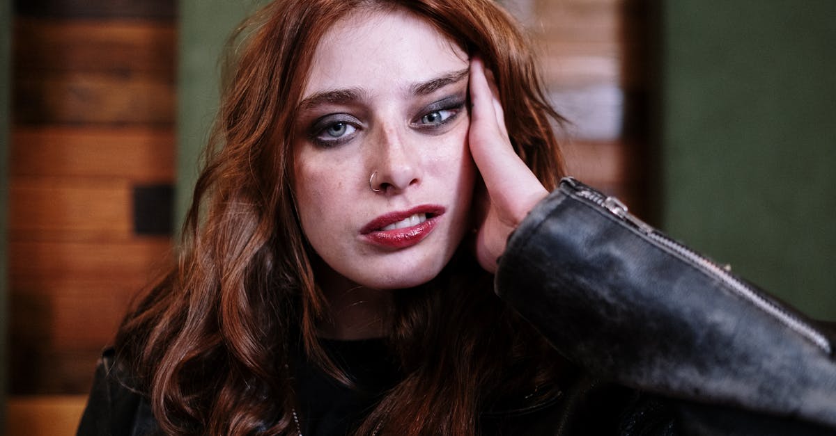 découvrez tout sur le faux piercing : une tendance devenue incontournable pour afficher votre style sans engagement. explorez nos conseils, astuces et idées pour porter des faux piercings avec élégance et créativité.